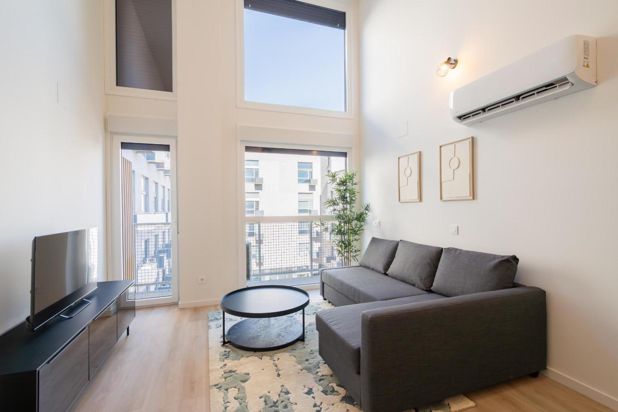 Loft Reformado Industrial Con Garaje Alquiler Temporal
